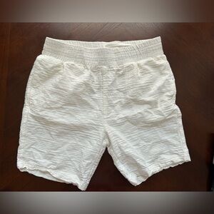 MANIERE DE VOIR White Textured Shorts SIZE M